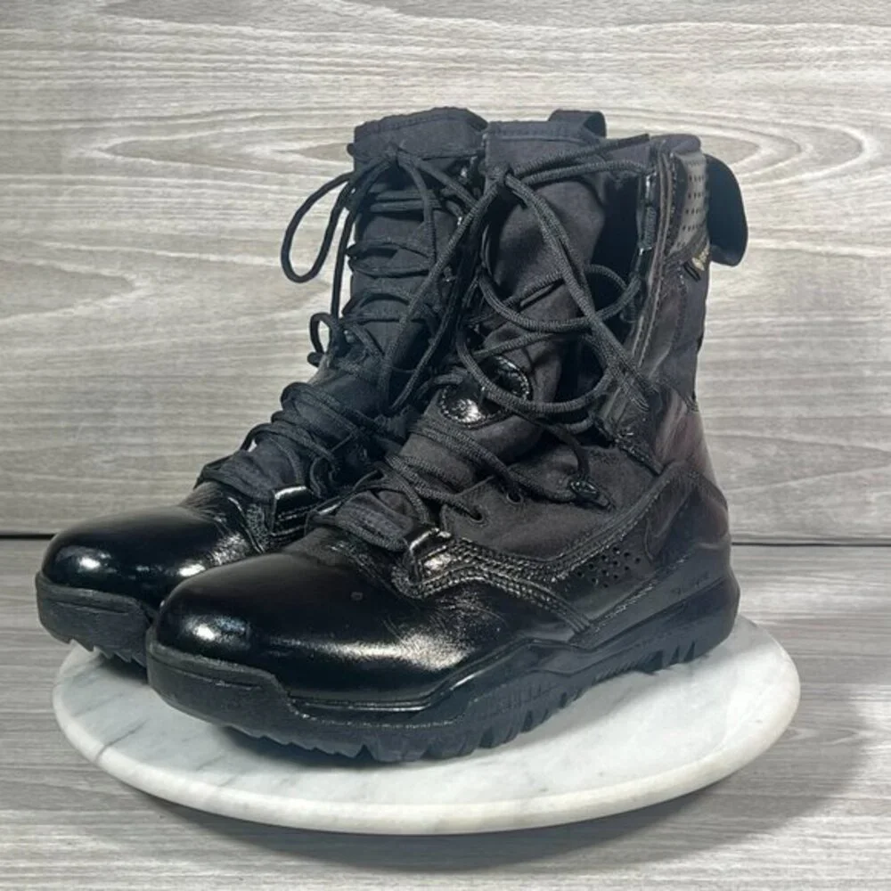 Nike‎ SFB Field 2 8